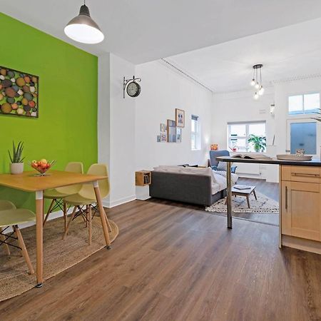 Cheerful Stays: Spacious Flat In Vibrant Leith Εδιμβούργο Εξωτερικό φωτογραφία
