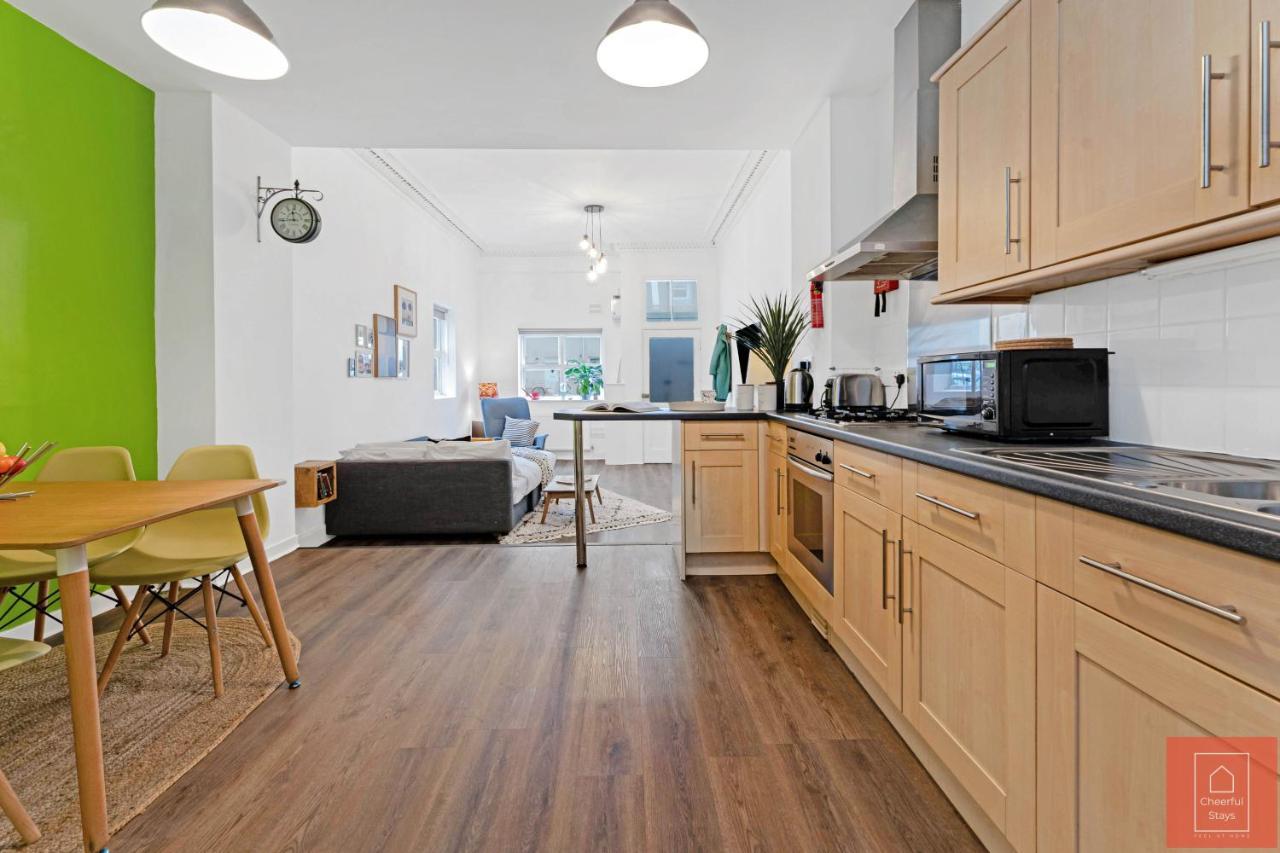 Cheerful Stays: Spacious Flat In Vibrant Leith Εδιμβούργο Εξωτερικό φωτογραφία