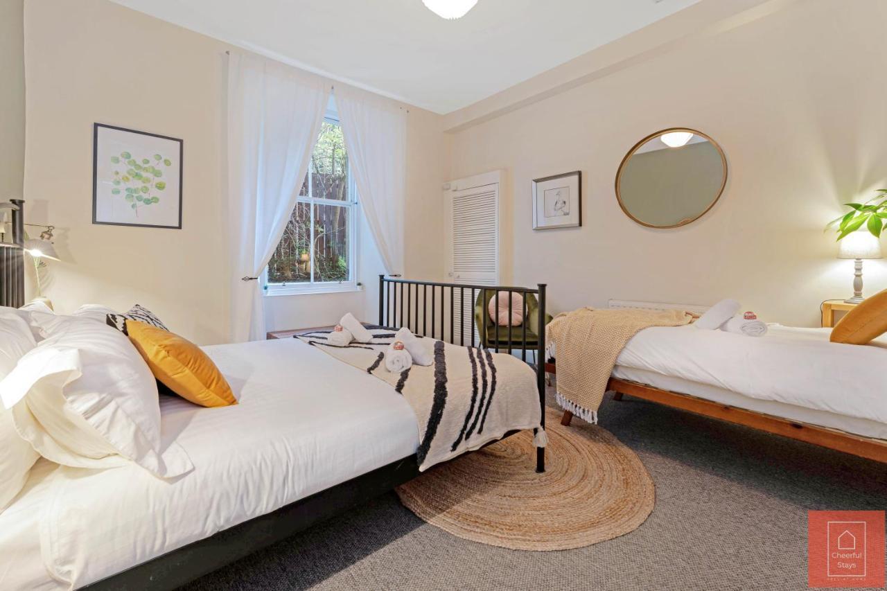 Cheerful Stays: Spacious Flat In Vibrant Leith Εδιμβούργο Εξωτερικό φωτογραφία